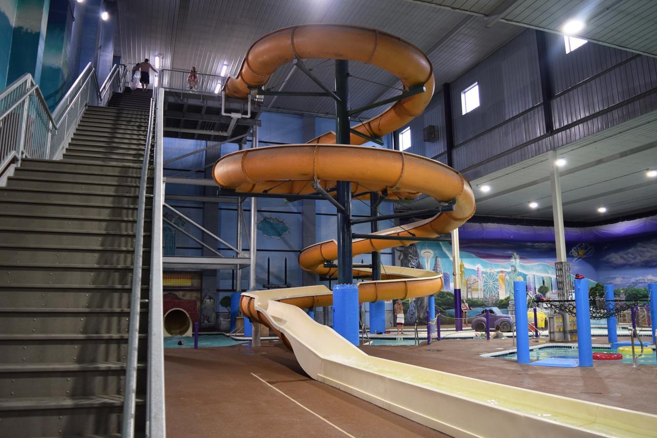 Metropolis Resort - Eau Claire Exterior photo